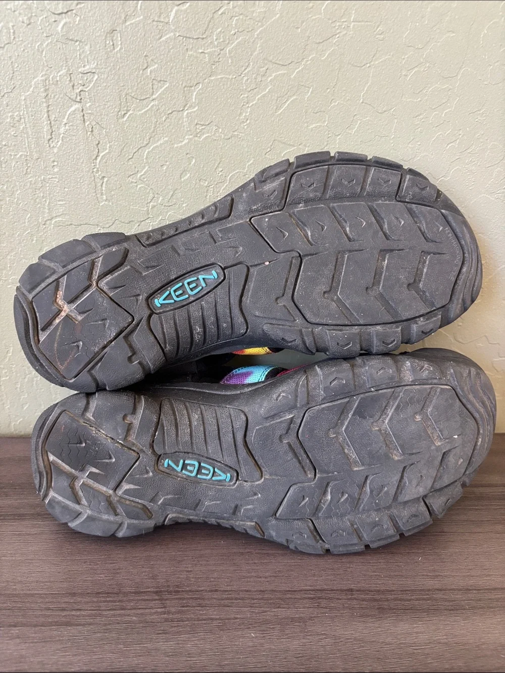 Keen Men’s Newport Retro Tie Dye Water Sport Sandal Size 11